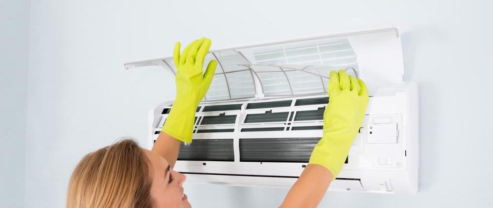 Dịch vụ vệ sinh máy lạnh