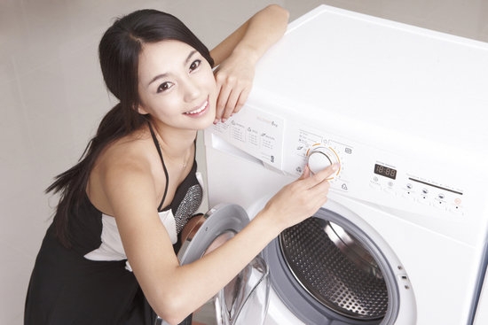 Làm gì khi máy giặt LG không xả nước xả vải?