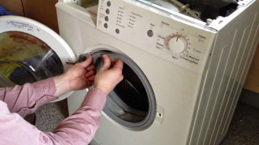 Cách xử lý tình trạng máy giặt bị hôi một cách nhanh chóng
