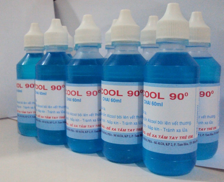Cách tẩy vết mực bút lông trên áo trắng