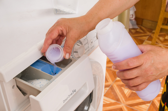 Mẹo sửa máy giặt không dùng nước xả vải đơn giản tại nhà