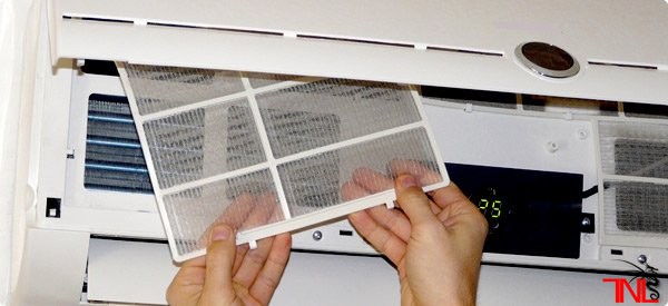 Tại sao máy lạnh bị chớp đèn