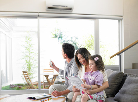 Tại sao máy lạnh thổi ra hơi nóng