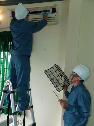 Cách vệ sinh máy lạnh chuyên nghiệp