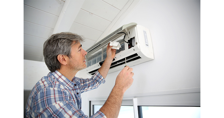 Cách vệ sinh máy lạnh Electrolux đơn giản tại nhà