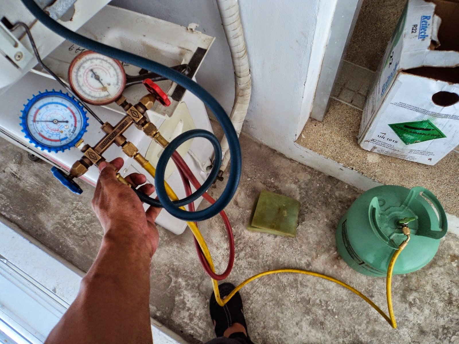 Máy lạnh cần được nạp gas bao nhiêu là đủ để chạy tốt hơn