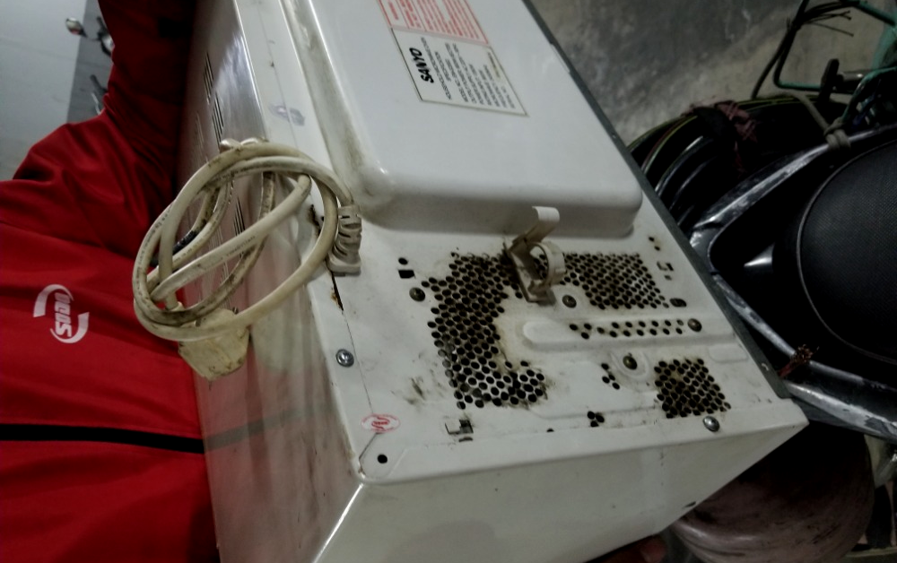 Điện Lạnh Quân sửa cục nóng máy lạnh lúc chạy lúc không nhanh chóng