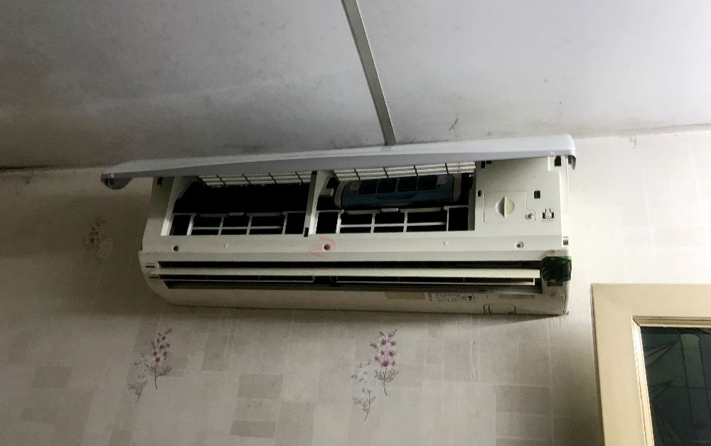 Bị đứt cuộn dây điện là nguyên nhân thường gặp khi máy lạnh không đảo gió
