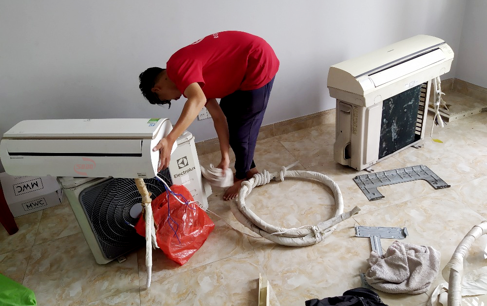 Điện Lạnh Quân sửa máy lạnh bị chảy nước chuyên nghiệp nhất TPHCM
