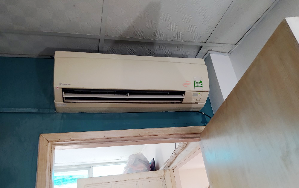 Điều hòa chỉ có gió nhưng không lạnh là do nguyên nhân gì?